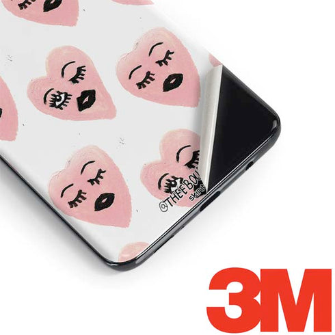 Bouffants and Broken Hearts Winking Hearts Galaxy S9 Skin
